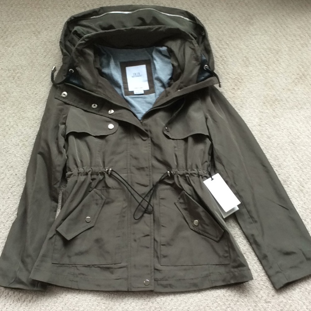 New with tag! Anorak jacket with optional hood.